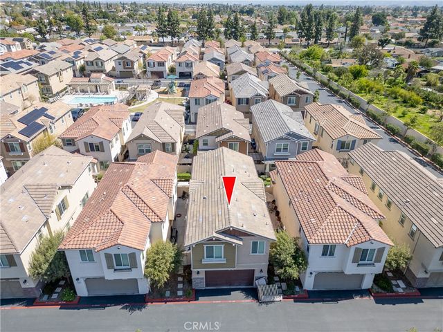 687 S Mandarin Lane, Rialto, CA 92376