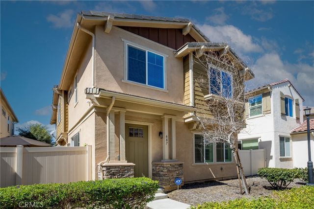 687 S Mandarin Lane, Rialto, CA 92376