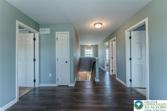 1034 Lisa Lane, Palmer Twp, PA 18045
