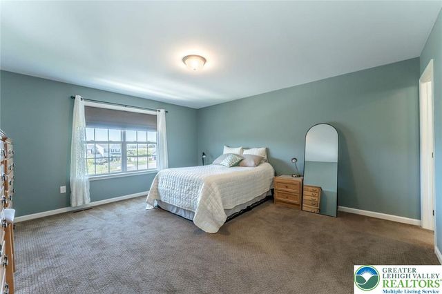 1034 Lisa Lane, Palmer Twp, PA 18045
