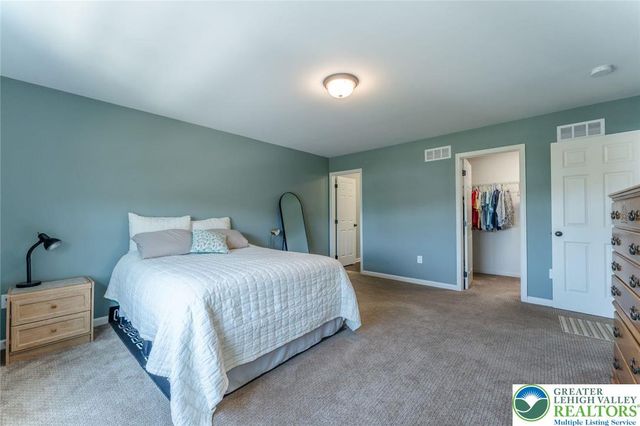 1034 Lisa Lane, Palmer Twp, PA 18045