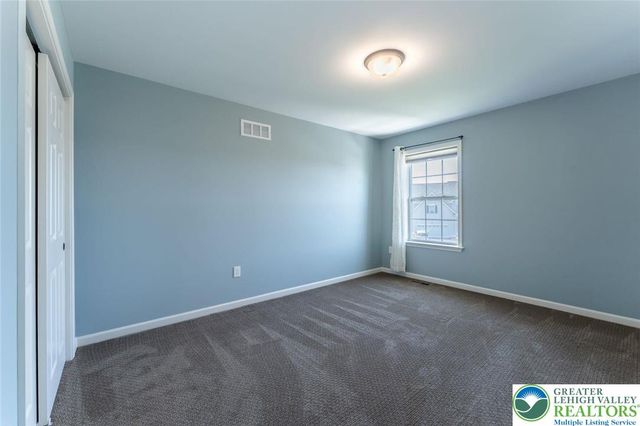 1034 Lisa Lane, Palmer Twp, PA 18045