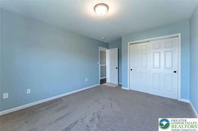 1034 Lisa Lane, Palmer Twp, PA 18045