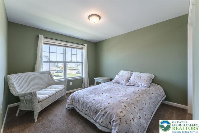 1034 Lisa Lane, Palmer Twp, PA 18045