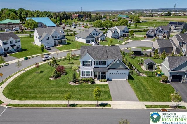 1034 Lisa Lane, Palmer Twp, PA 18045