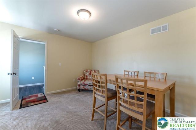 1034 Lisa Lane, Palmer Twp, PA 18045