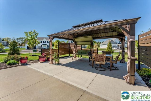 1034 Lisa Lane, Palmer Twp, PA 18045