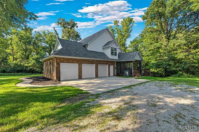 8026 Goshen Road, Edwardsville, IL 62025