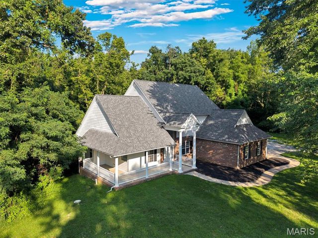 8026 Goshen Road, Edwardsville, IL 62025