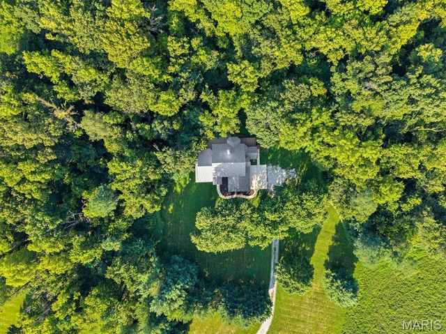 8026 Goshen Road, Edwardsville, IL 62025