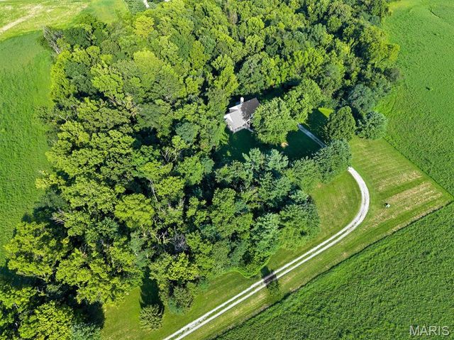 8026 Goshen Road, Edwardsville, IL 62025