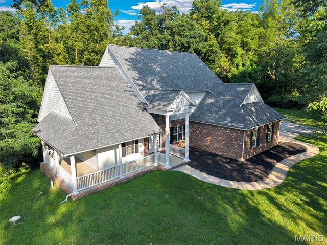 8026 Goshen Road, Edwardsville, IL 62025