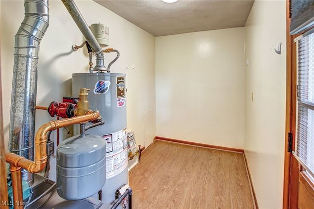 706 S Abbe Road N, Elyria, OH 44035