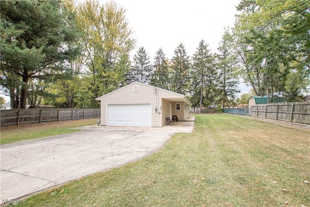 706 S Abbe Road N, Elyria, OH 44035