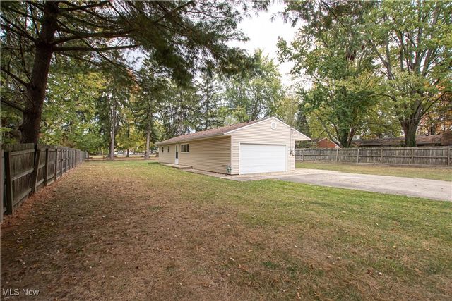 706 S Abbe Road N, Elyria, OH 44035