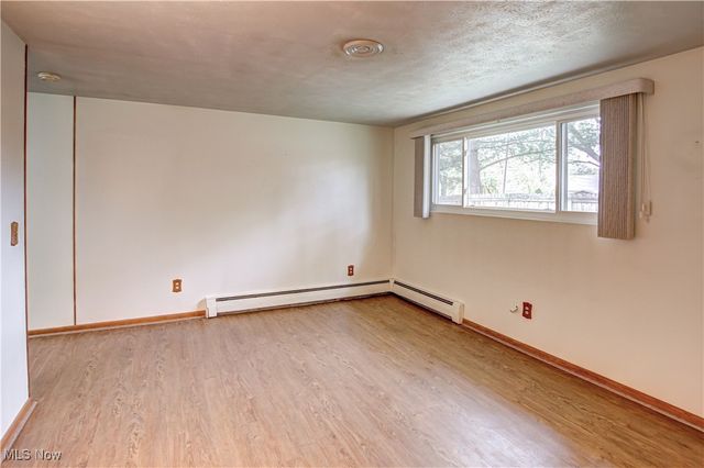 706 S Abbe Road N, Elyria, OH 44035