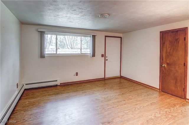 706 S Abbe Road N, Elyria, OH 44035