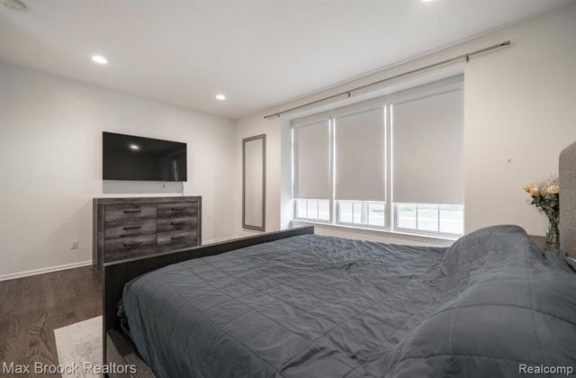 4344 Gateway Circle, West Bloomfield, MI 48322
