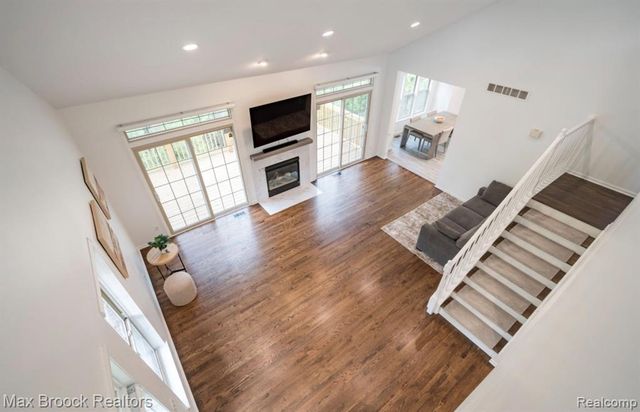 4344 Gateway Circle, West Bloomfield, MI 48322