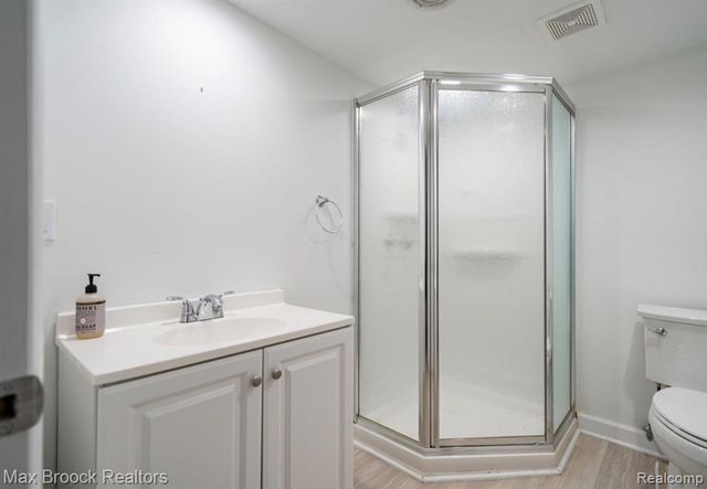 4344 Gateway Circle, West Bloomfield, MI 48322