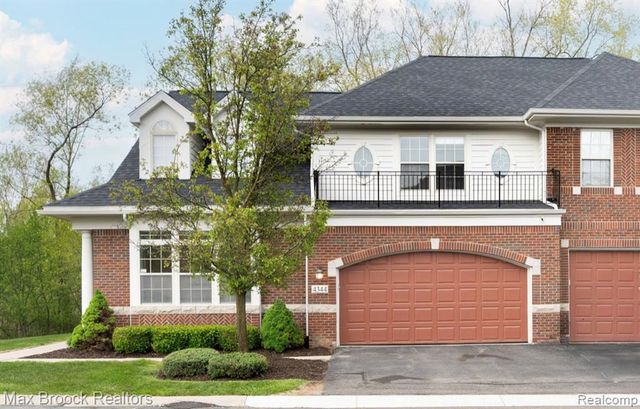 4344 Gateway Circle, West Bloomfield, MI 48322