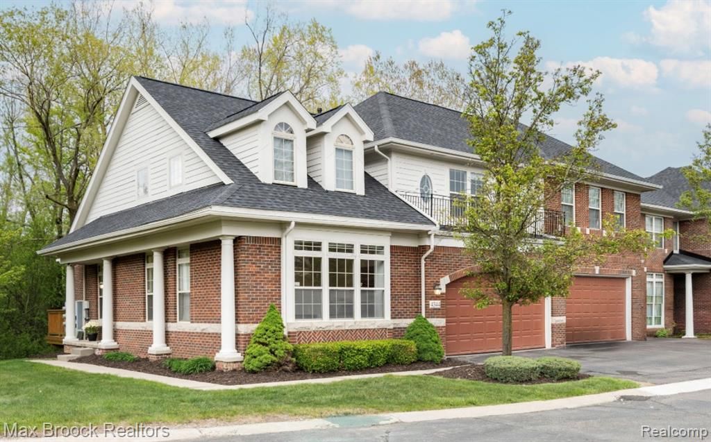 4344 Gateway Circle, West Bloomfield, MI 48322