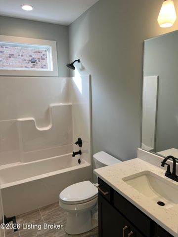 8220 Cedar Crest Ln, Louisville, KY 40291