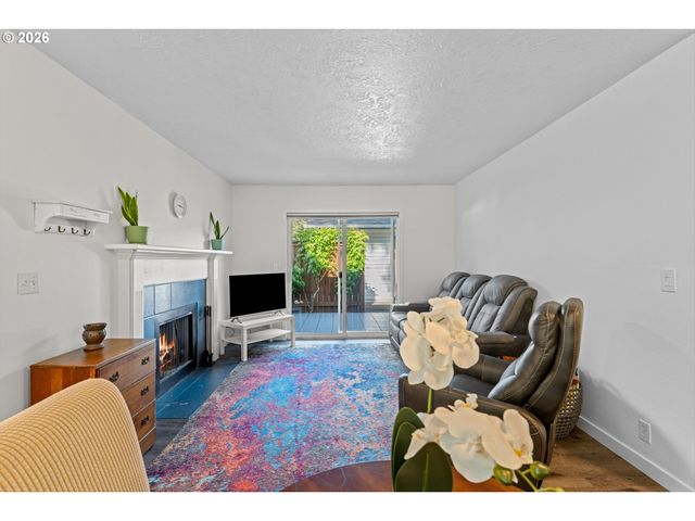 28740 Sw PARKWAY Ave c1, Wilsonville, OR 97070
