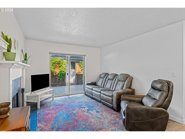 28740 Sw PARKWAY Ave c1, Wilsonville, OR 97070