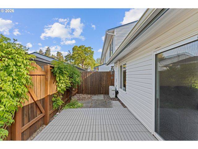 28740 Sw PARKWAY Ave c1, Wilsonville, OR 97070