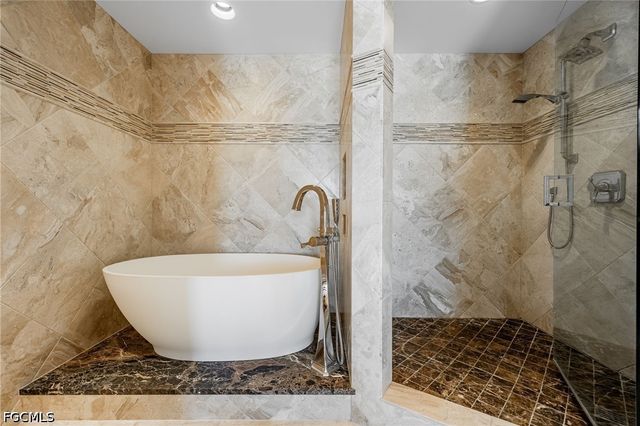 265 Barefoot Beach BLVD 303, Bonita Springs, FL 34134