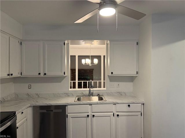 4737 Greenlaw DR, Virginia Beach, VA 23464