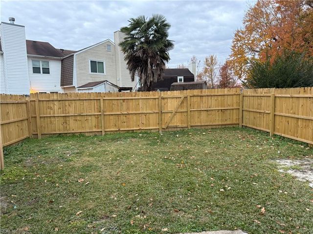 4737 Greenlaw DR, Virginia Beach, VA 23464