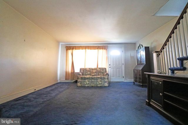 7078 RUSKIN LN, Upper Darby, PA 19082
