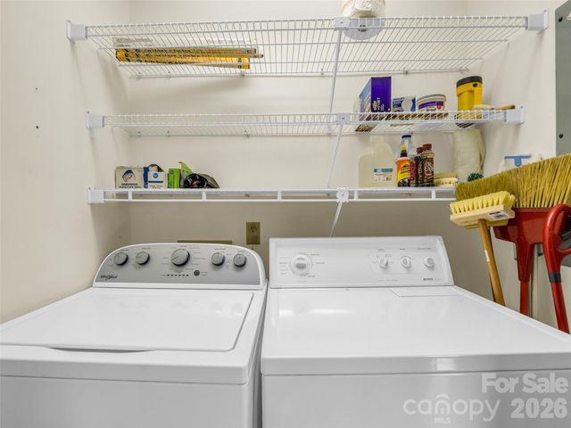 102 White Oak Drive, Hendersonville, NC 28791