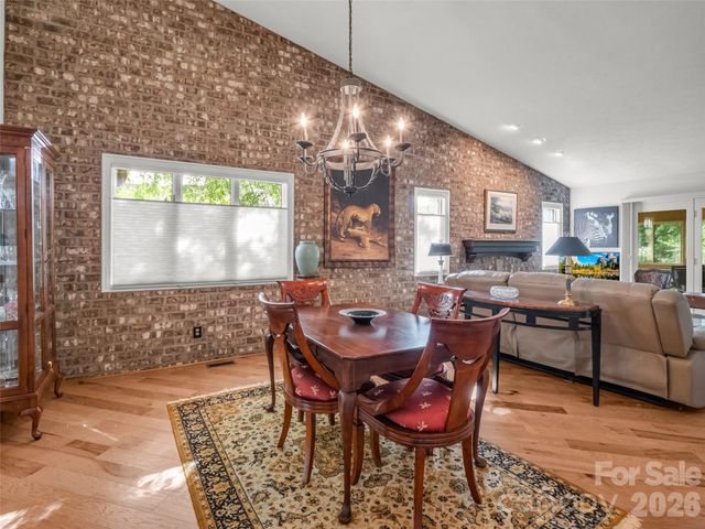 102 White Oak Drive, Hendersonville, NC 28791