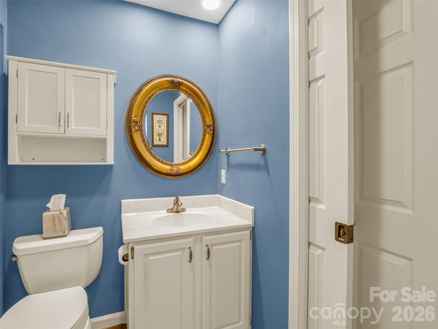 102 White Oak Drive, Hendersonville, NC 28791