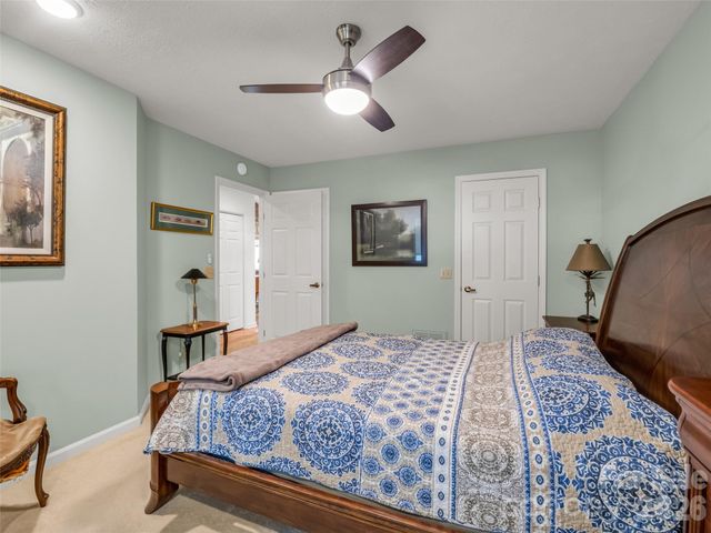 102 White Oak Drive, Hendersonville, NC 28791
