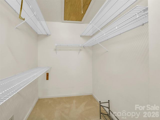 102 White Oak Drive, Hendersonville, NC 28791