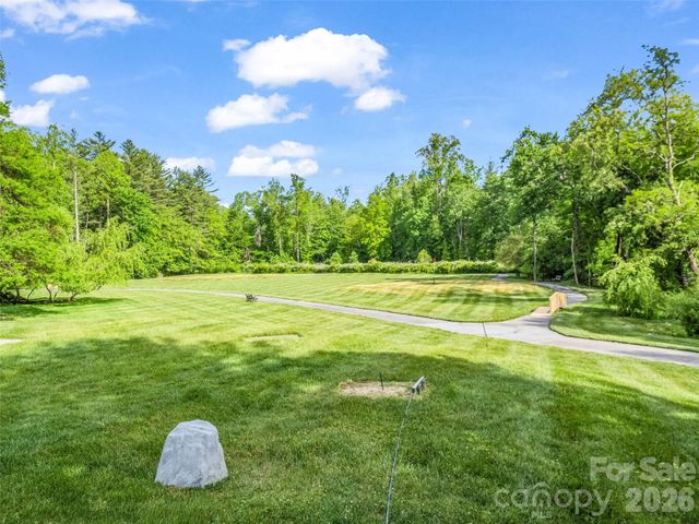102 White Oak Drive, Hendersonville, NC 28791