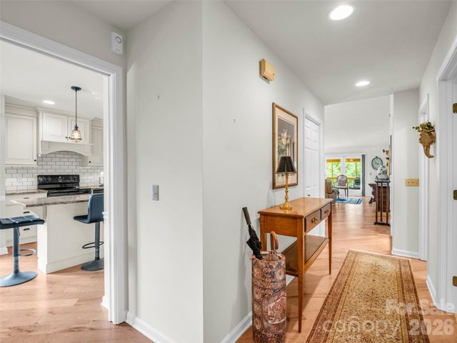 102 White Oak Drive, Hendersonville, NC 28791