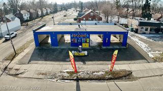 19501 Plymouth Road, Detroit, MI 48228