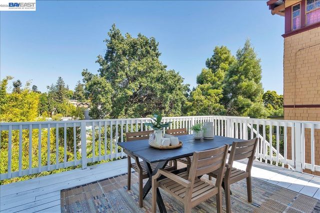 652 Valle Vista Ave, Oakland, CA 94610