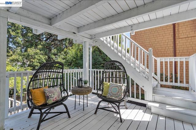 652 Valle Vista Ave, Oakland, CA 94610