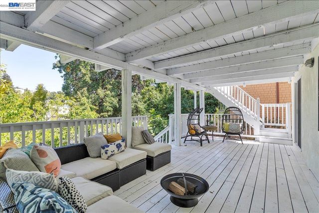 652 Valle Vista Ave, Oakland, CA 94610