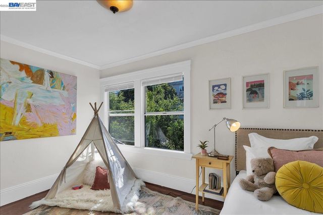 652 Valle Vista Ave, Oakland, CA 94610