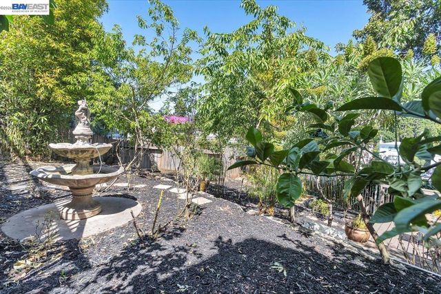 652 Valle Vista Ave, Oakland, CA 94610