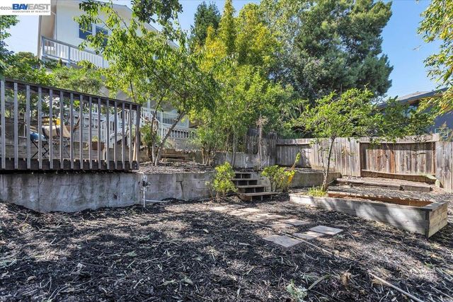 652 Valle Vista Ave, Oakland, CA 94610