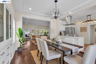 652 Valle Vista Ave, Oakland, CA 94610