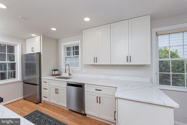 571 WOODBINE AVE, Baltimore, MD 21204